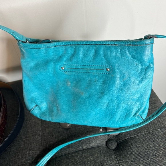 B. Makowsky Turquoise Crossbody Bag with Silver Details - Picture 3 of 5